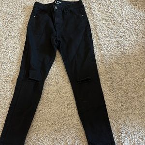 Black skinny jeans